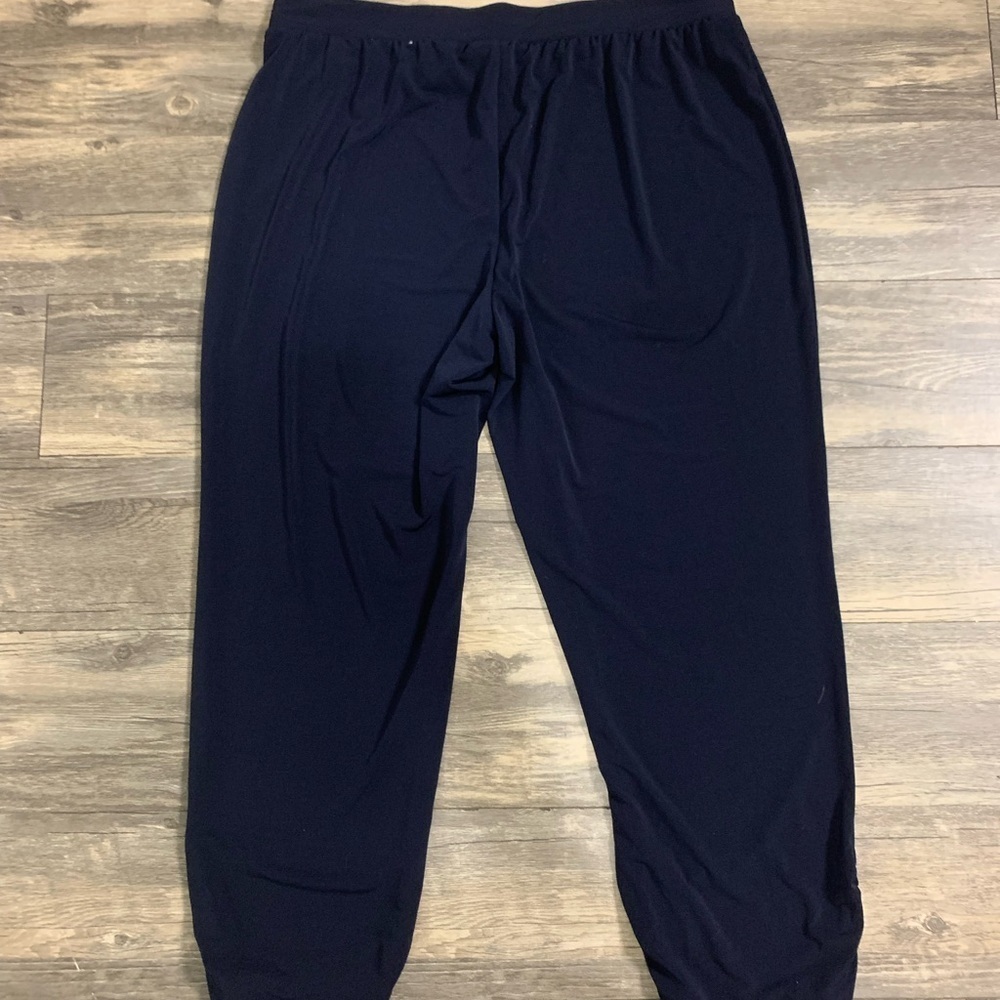 Chico's Navy Blue trousers ankle pants jogger style - Picture 8 of 8